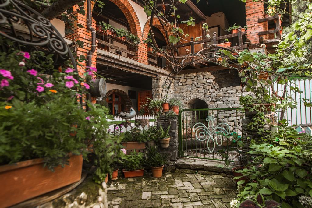 טיראנה Hotel Restaurant Bujtina E Gjelit מראה חיצוני תמונה