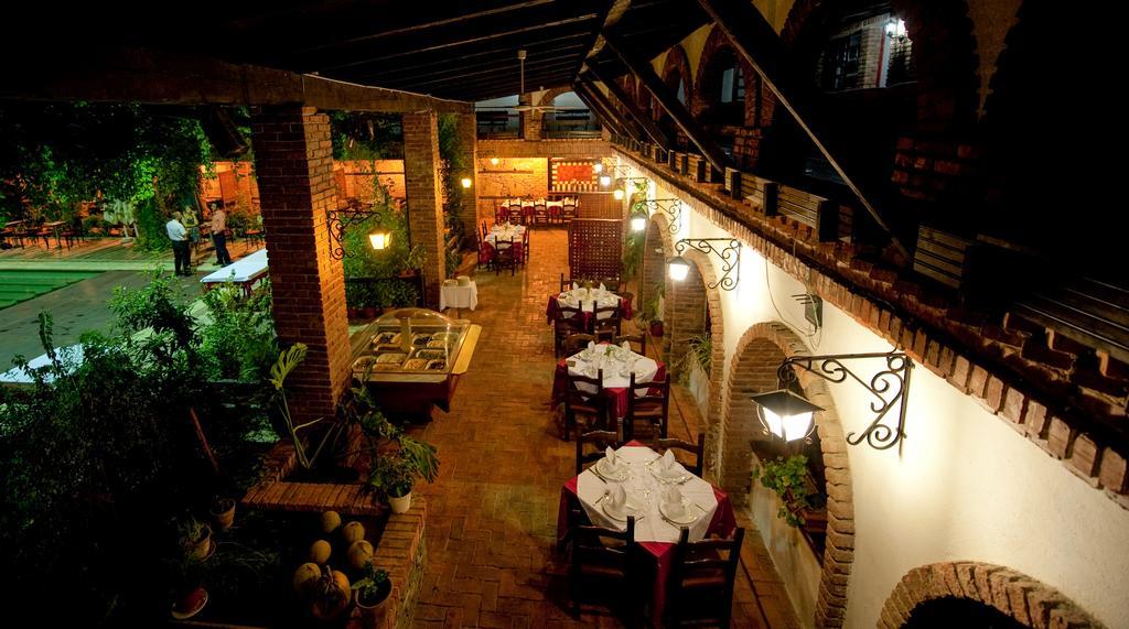 טיראנה Hotel Restaurant Bujtina E Gjelit מראה חיצוני תמונה