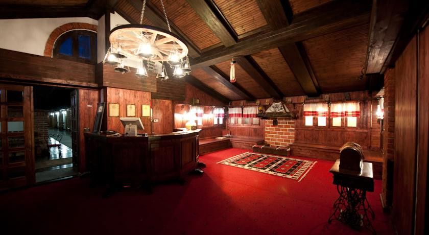 טיראנה Hotel Restaurant Bujtina E Gjelit מראה חיצוני תמונה