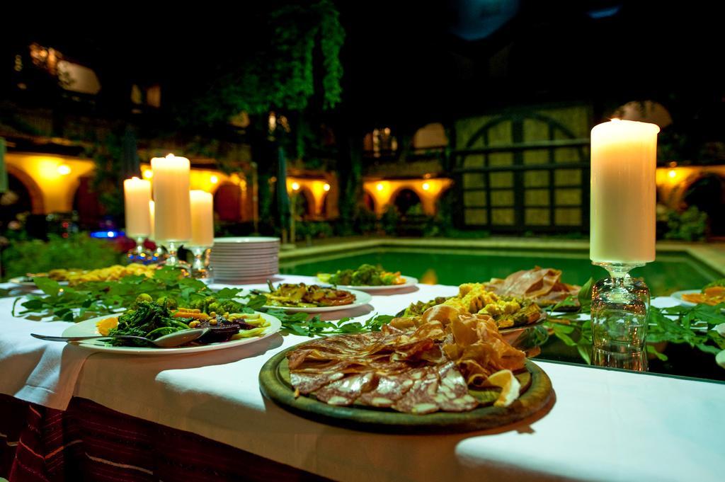 טיראנה Hotel Restaurant Bujtina E Gjelit מראה חיצוני תמונה