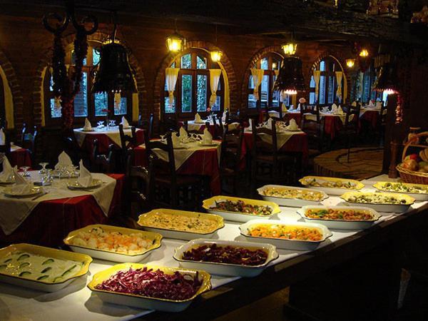 טיראנה Hotel Restaurant Bujtina E Gjelit מראה חיצוני תמונה