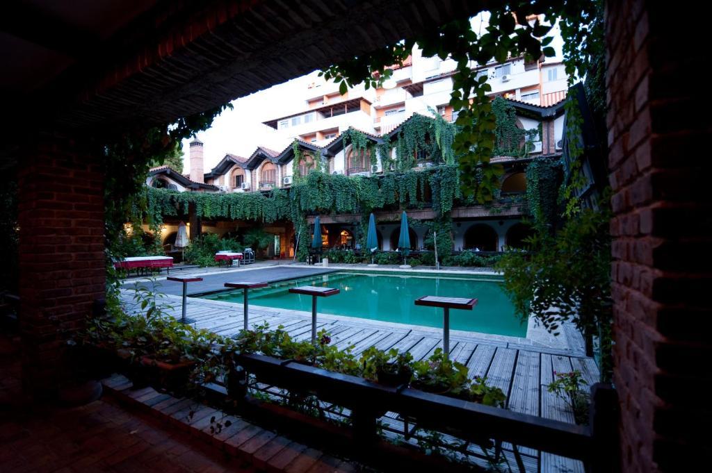 טיראנה Hotel Restaurant Bujtina E Gjelit מראה חיצוני תמונה