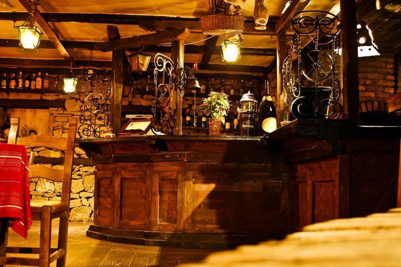טיראנה Hotel Restaurant Bujtina E Gjelit מראה חיצוני תמונה